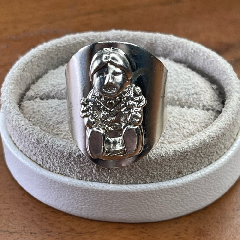 Vintage Storyteller Ring Carol Felley... Sterling Silver Handmade Navajo